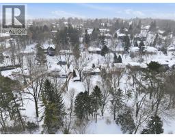 167 FALLINGBROOK Drive - 48