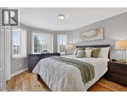 6 ARDWOOD Place - 34