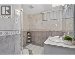 6 ARDWOOD Place - 46