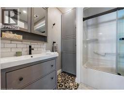 32 NICHOL Street W - 16