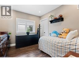 32 NICHOL Street W - 18