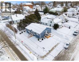 32 NICHOL Street W - 3