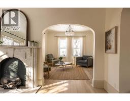 23 CENTRE Street - 10