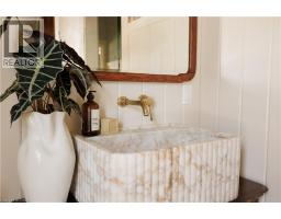 23 CENTRE Street - 44