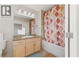 23 DOON CREEK Street - 13