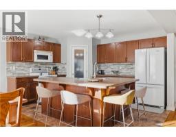 23 DOON CREEK Street - 4