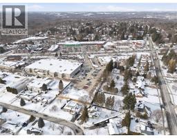 42 GILBERT Avenue - 25