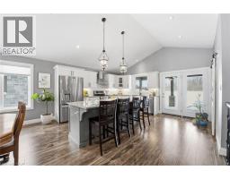 525 KROTZ Street E - 3