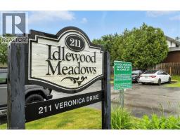 211 VERONICA Drive UnitNo. 26 - 4