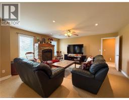 14 EAST Street S - 19