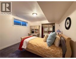 14 EAST Street S - 24