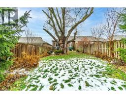 23 MACNEIL Court - 32