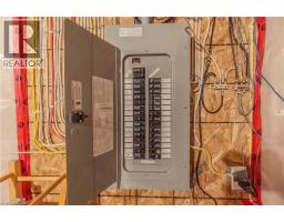 23 MACNEIL Court - 40