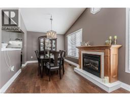 11 ROBINIA Lane - 13