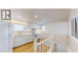 22 BROADVIEW Avenue - 25