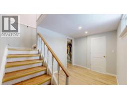 22 BROADVIEW Avenue - 26