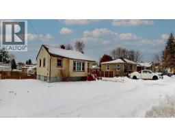 22 BROADVIEW Avenue - 3