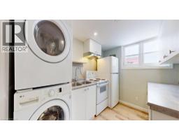 22 BROADVIEW Avenue - 36