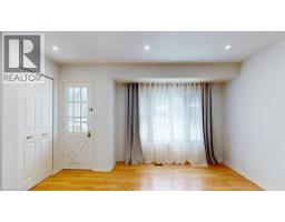 22 BROADVIEW Avenue - 9