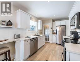 20 HILLIER Crescent - 10