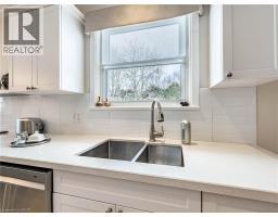 20 HILLIER Crescent - 13