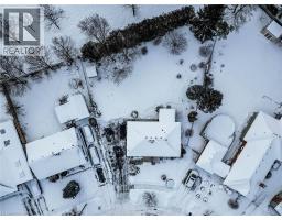 20 HILLIER Crescent - 2