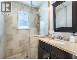 20 HILLIER Crescent - 21