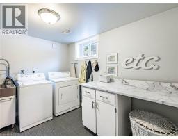 20 HILLIER Crescent - 34