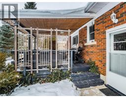 20 HILLIER Crescent - 35