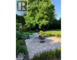 20 HILLIER Crescent - 41