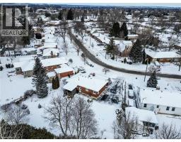 20 HILLIER Crescent - 47