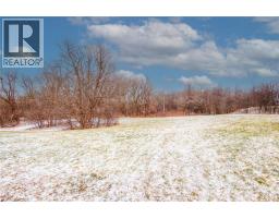 4 AVALON Place UnitNo. 303 - 35