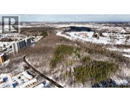 35 GREEN VALLEY Drive UnitNo. 204 - 32