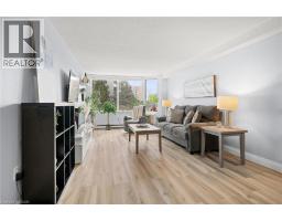 35 GREEN VALLEY Drive UnitNo. 204 - 9