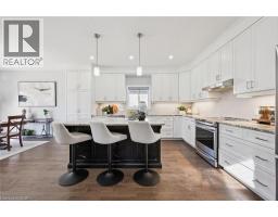 8 GRIFFITH Court - 16