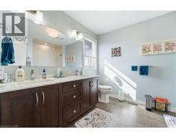 210 KROTZ Street W - 26