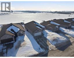 210 KROTZ Street W - 6