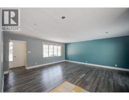 243 KING Street E - 16