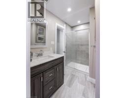 243 KING Street E - 22