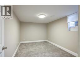 243 KING Street E - 36