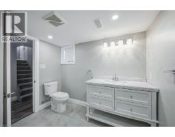 243 KING Street E - 40