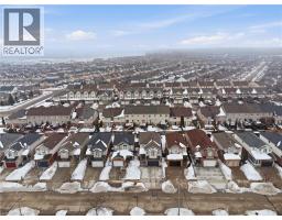 67 BRIDLEWREATH Street - 44