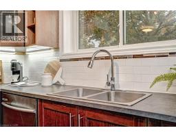 39 SOUTHWOOD Drive - 14