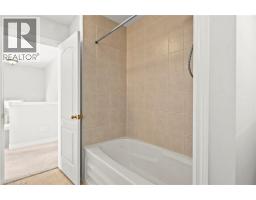 256 CHARLOTTA Street - 32