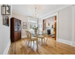 63 BLENHEIM Road - 12