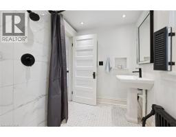 63 BLENHEIM Road - 29