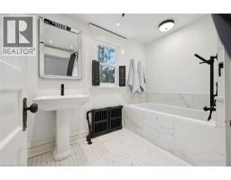 63 BLENHEIM Road - 30