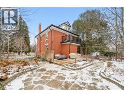 63 BLENHEIM Road - 38