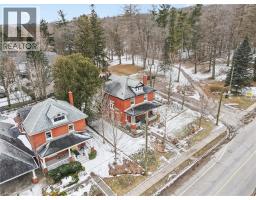 63 BLENHEIM Road - 44