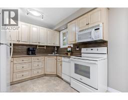 49 CEDARWOODS Crescent UnitNo. 48 - 17